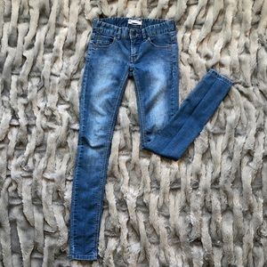 Free People Blue Demin Skinny Jeans - Size: 25